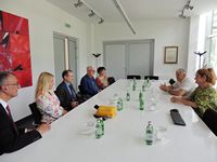 ОТВОРЕНА ИЗЛОЖБА СЛИКОМ ДО ПРОМЕНЕ
