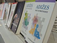 ПРОФ. ДР ИСАК АДИЖЕС ГОСТ УНС-А И КЛУБА ПРОФЕСОРА ЕМЕРИТУСА